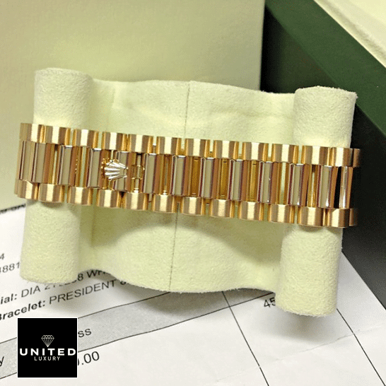 Rolex Day-Date 218238-0037 Precision Clone Edition rolex day date 218238 0037 replica clasp Rolex Day-Date II 218238-0037 Replica Yellow Gold Osyter Bracelet on the Rolex Logo