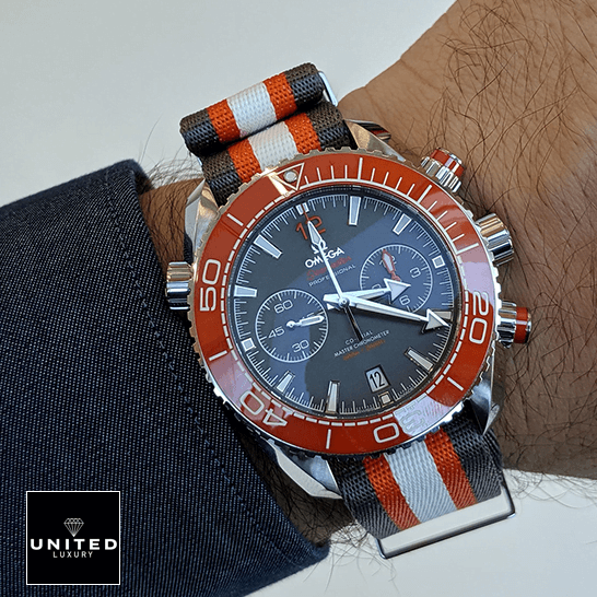 Omega Seamaster Planet Ocean 215.32.46.51.99.001 Omega Seamaster Orange Bezel Replica on the man wrist
