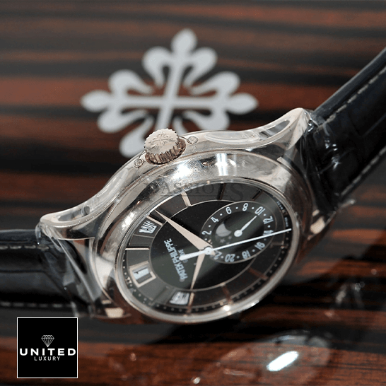 Patek Philippe Annual Calendar 5205G-010 Patek Philippe Annual Calendar 5205G-010