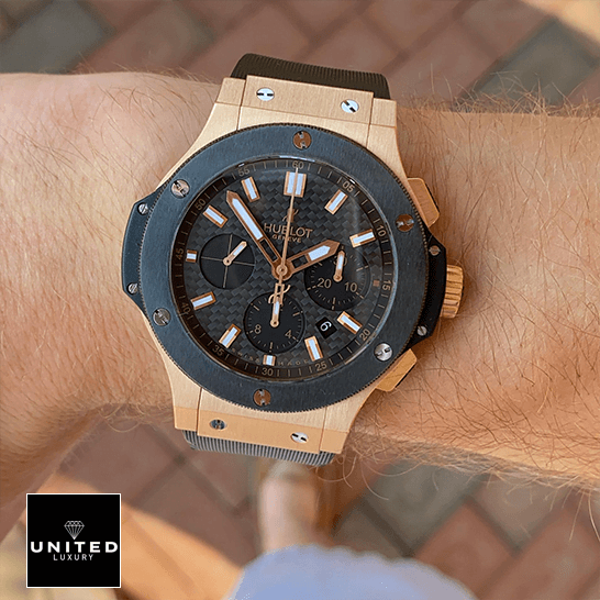 Hublot Big Bang 301.PB.131.RX Hublot Big Bang 301.PM_.1780.RXasda Gold Case Black Dial Replica on the man wrist