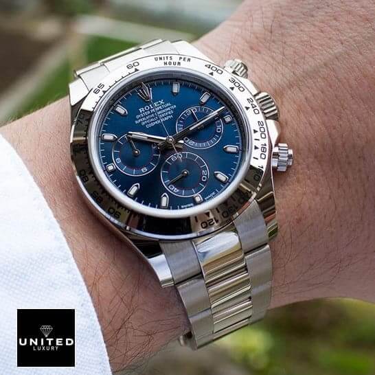 Rolex Daytona Cosmograph 116509 Rolex Daytona 116509 S.Steel Blue Dial Oyster Replica on his arm