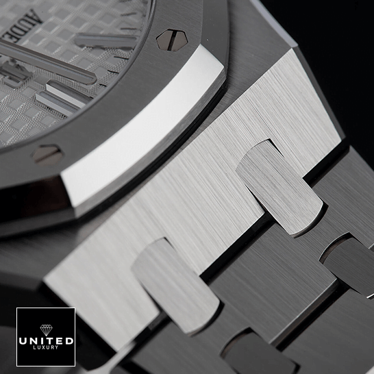 Audemars Piguet Royal Oak 15403IP.OO.1220IP.01 Audemars Piguet Royal Oak White Dial Replica black background