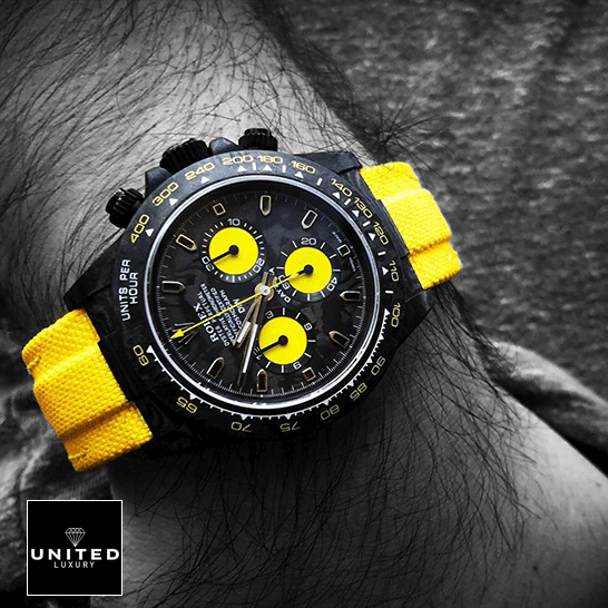 Rolex Cosmograph Daytona DIW Rolex Daytona DiW NTPT “All Carbon Lemon Edition” Replica on his arm