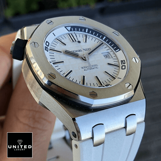 Audemars Piguet Royal Oak Replica white rubber bracelet on the hand
