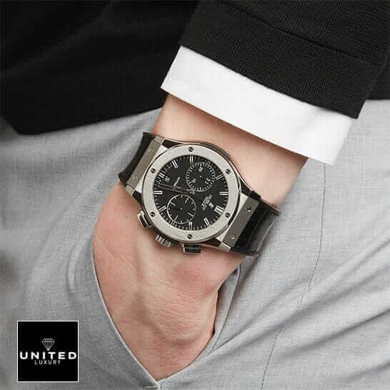 Hublot Classic Fusion 521.NX.7071.LR Hublot Classic Fusion Black Dial Leather Black Bracelet Replica on the man wrist