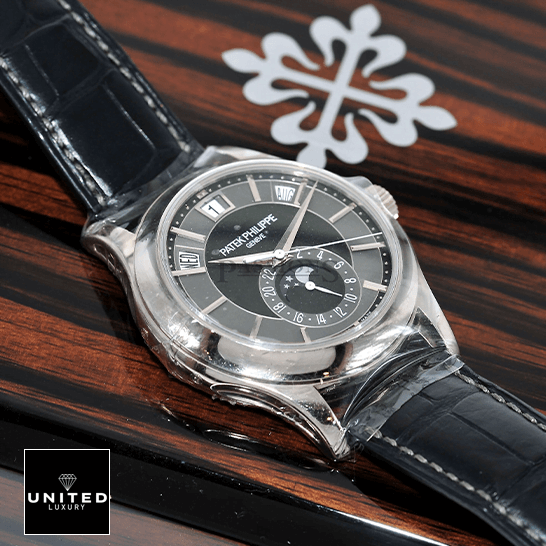 Patek Philippe Annual Calendar 5205G-010 patek_hilippe_complications_automatic_grey_dial_5205G-010_table