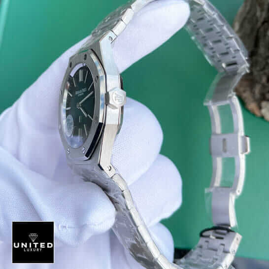 Audemars Piguet Royal Oak ap-green-dial-jumbo-left-dial