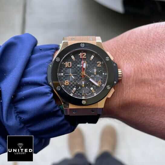 Hublot Big Bang Original 301.PB.131.RX Hublot Big Bang Gold Case Black Bezel Replica red second hand on the wrist