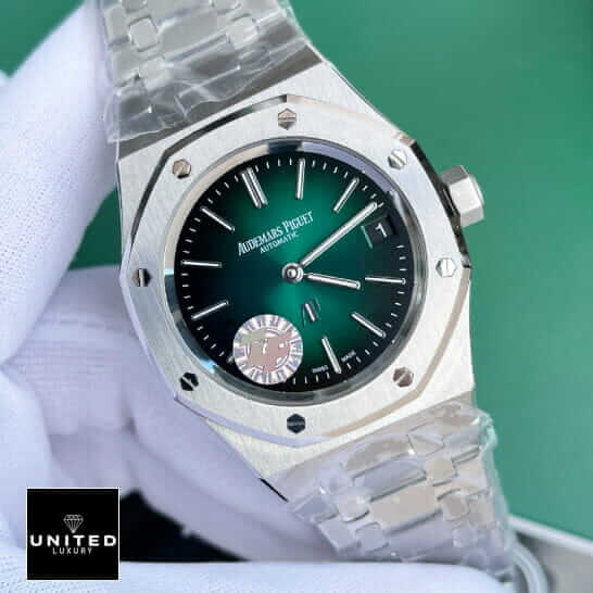 Audemars Piguet Royal Oak ap-green-dial-jumbo-green
